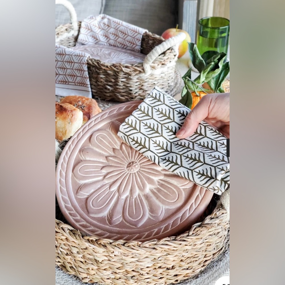 Korissa Bread Warmer Terracotta Stone in Vintage Flower